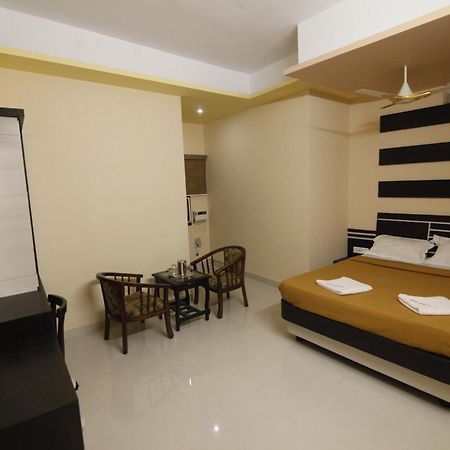 Hotel Kasi Inn Thanjavur ภายนอก รูปภาพ