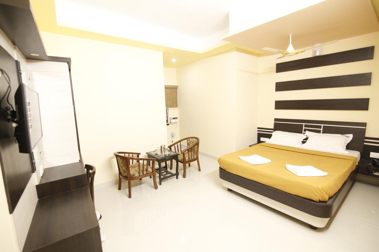 Hotel Kasi Inn Thanjavur ภายนอก รูปภาพ
